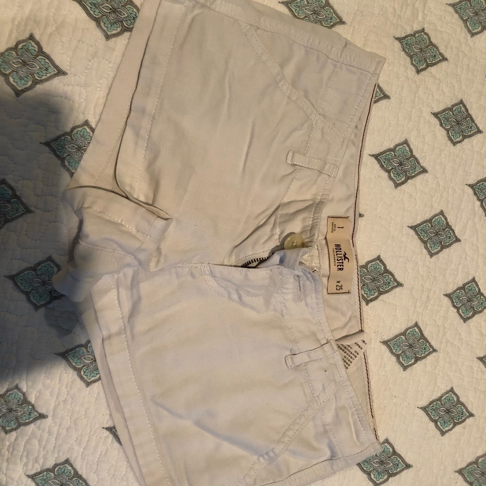 Hollister short white shorts